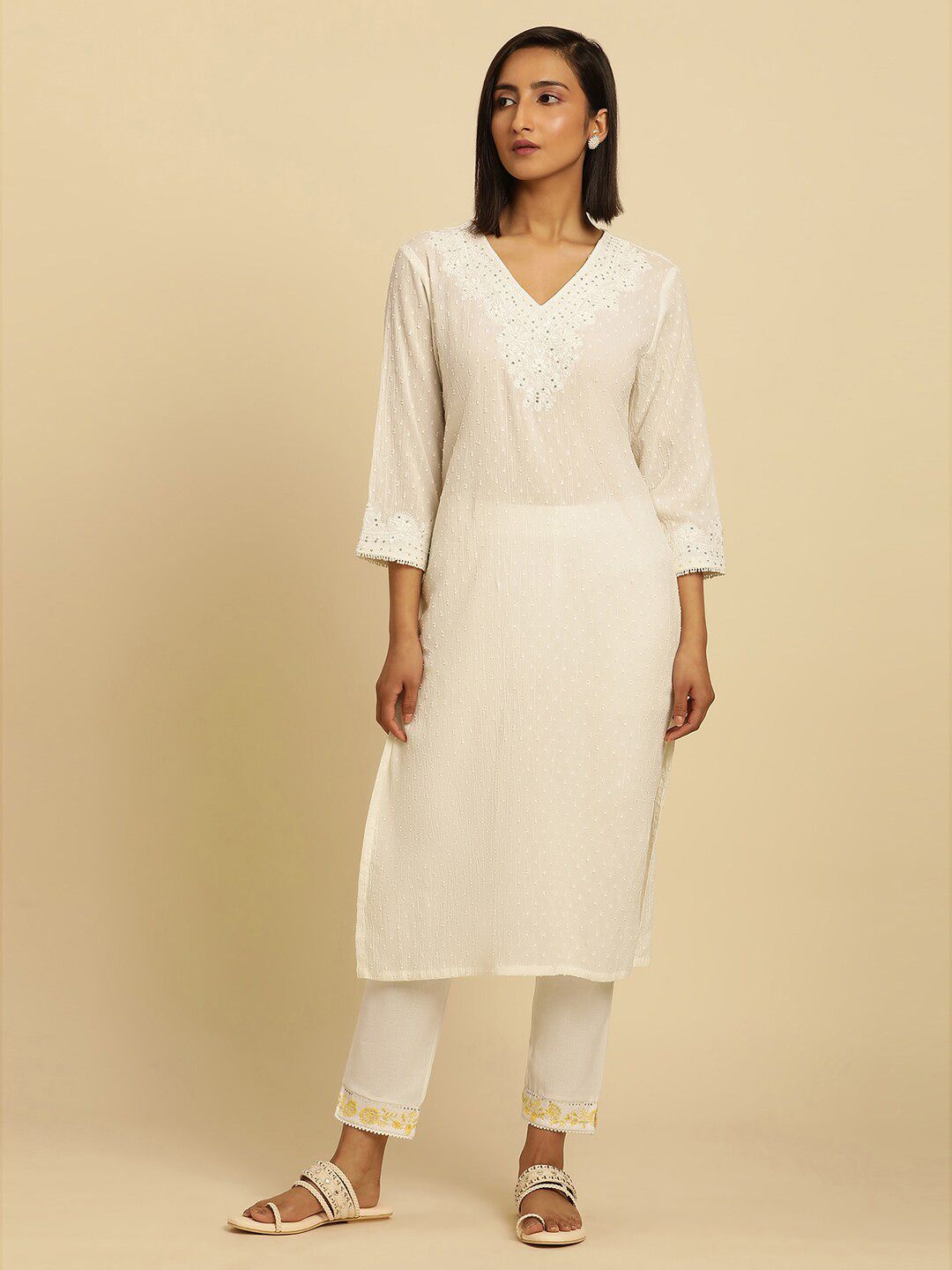W White Ethnic Motifs Thread Work V-Neck Cotton A-Line Kurta