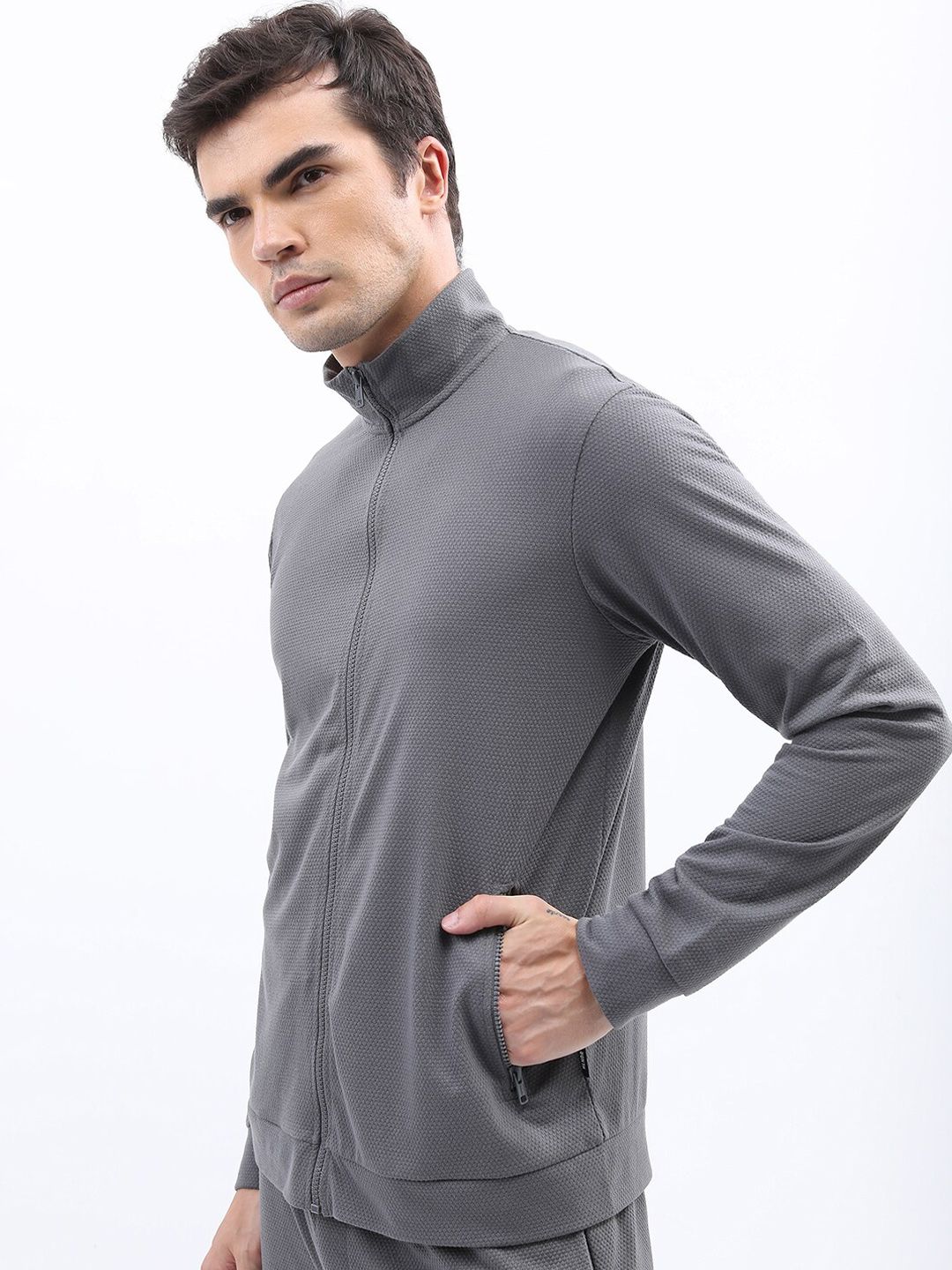 Jaket yang disesuaikan dengan leher Highlander