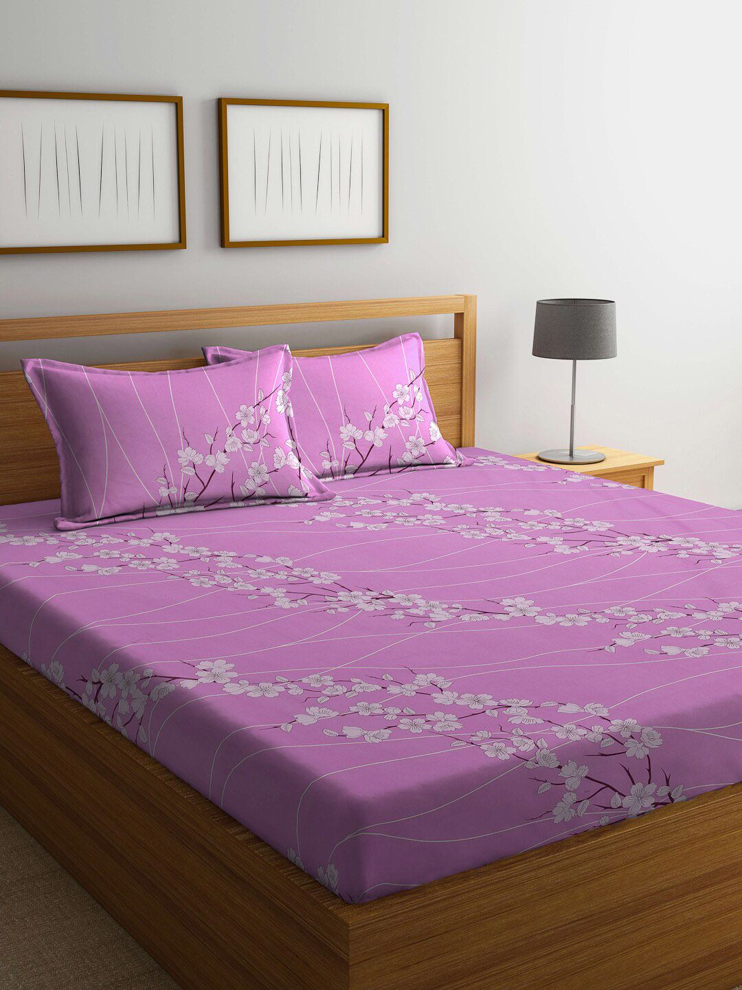 KLOTTHE Purple & White Floral-Printed Pure Cotton 400 TC King Bedsheet & 2 Pillow Covers
