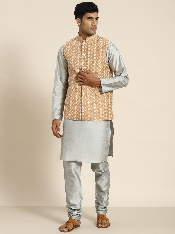 SOJANYA Men Woven Design Kurta with Churidar with Nehru Jacket