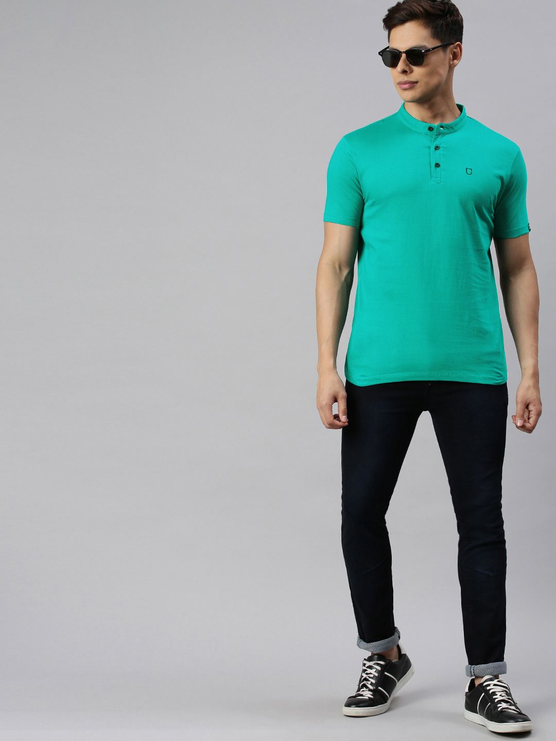 Urbano Fashion Men Teal Green Slim Fit Solid Mandarin Collar Pure Cotton T-shirt
