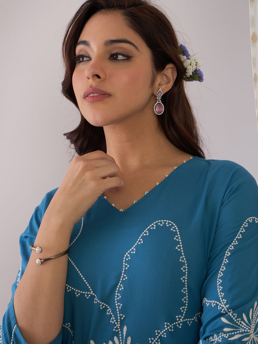 Indo Era Floral Embroidered V-Neck Thread Work Straight Kurta With Trousers