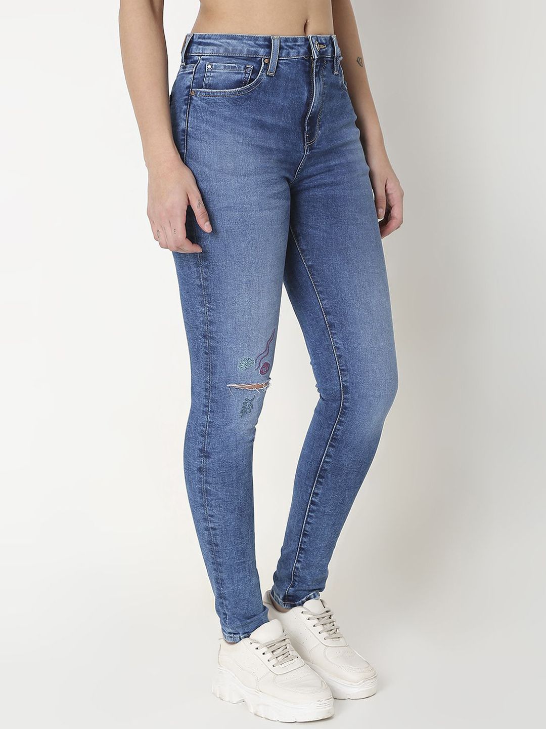 SPYKAR Women Skinny Fit High-Rise Low Distress Light Fade Stretchable Jeans