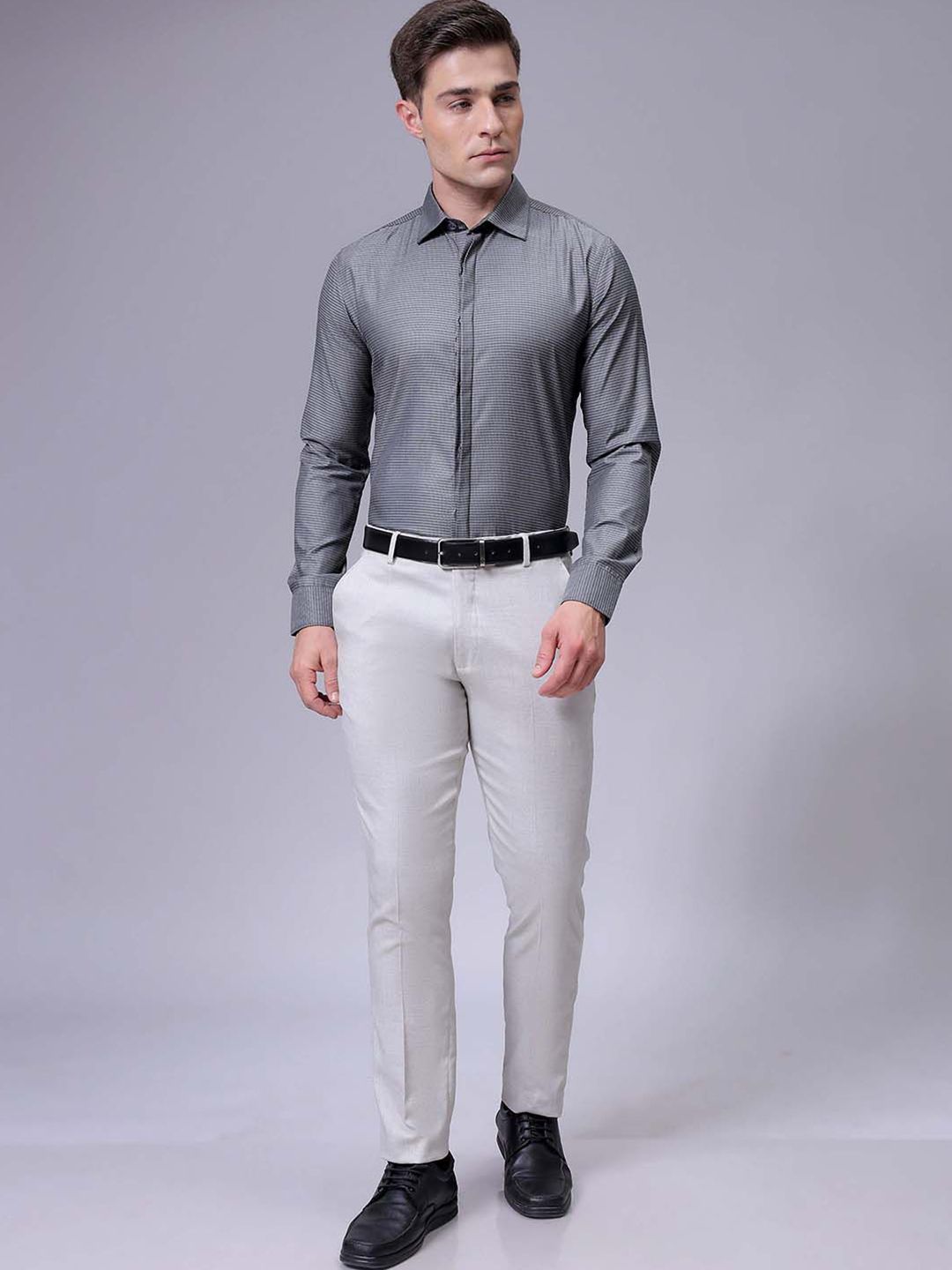 The Indian Garage Co. X Luxe Men Slim Fit Cutaway Collar Textured Formal Shirt