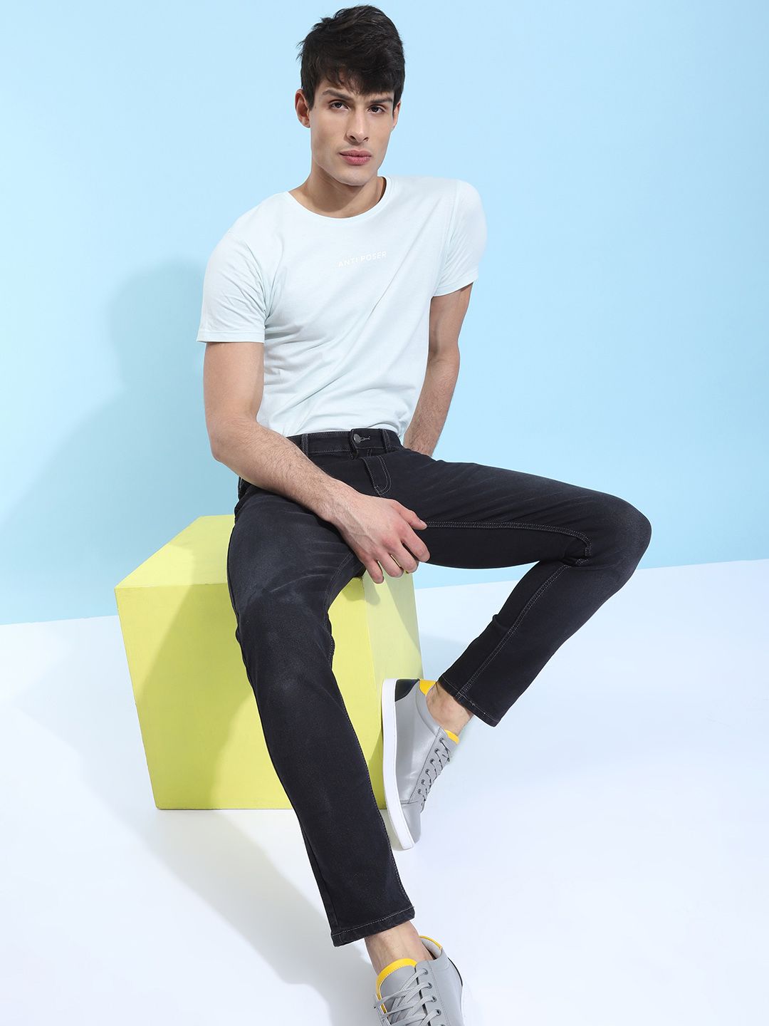 The Indian Garage Co Men Black Slim Fit Mid-Rise Clean Look Jeans