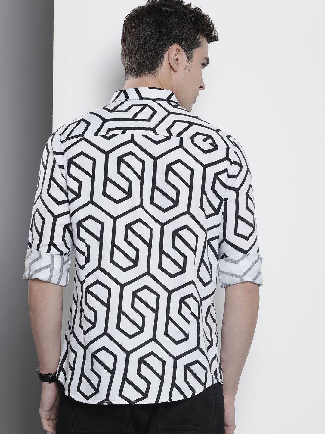 The Indian Garage Co Men Slim Fit Opaque Printed Party Shirt