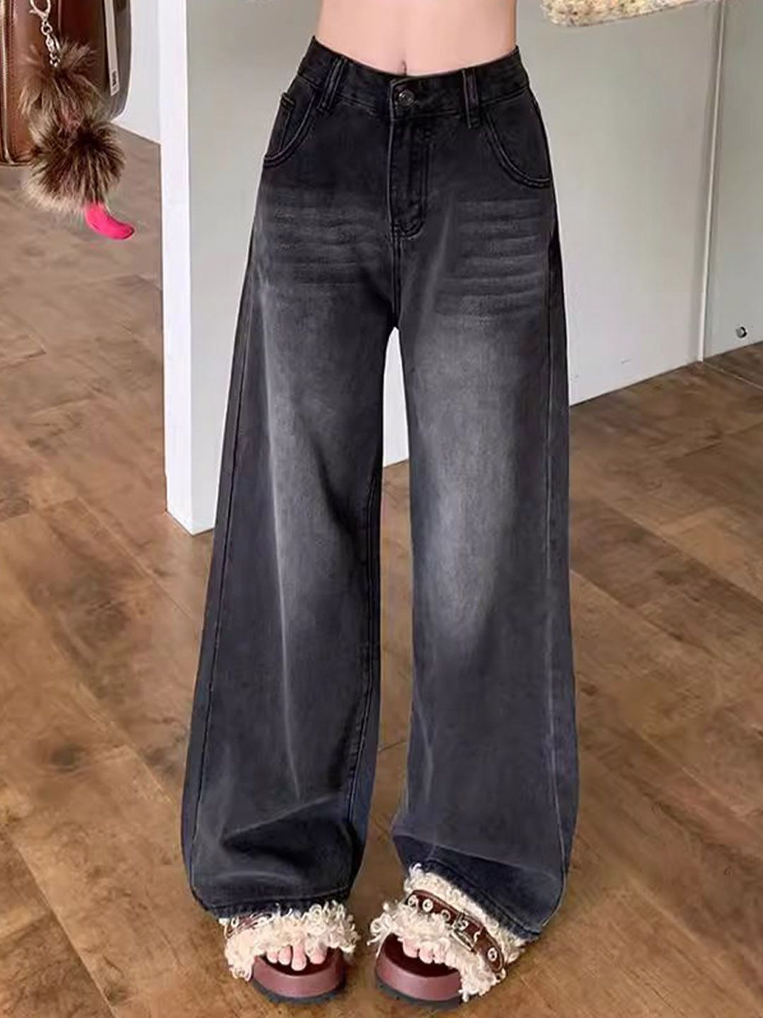DressBerry Women's Straight Fit High-Rise Light Fade Jeans