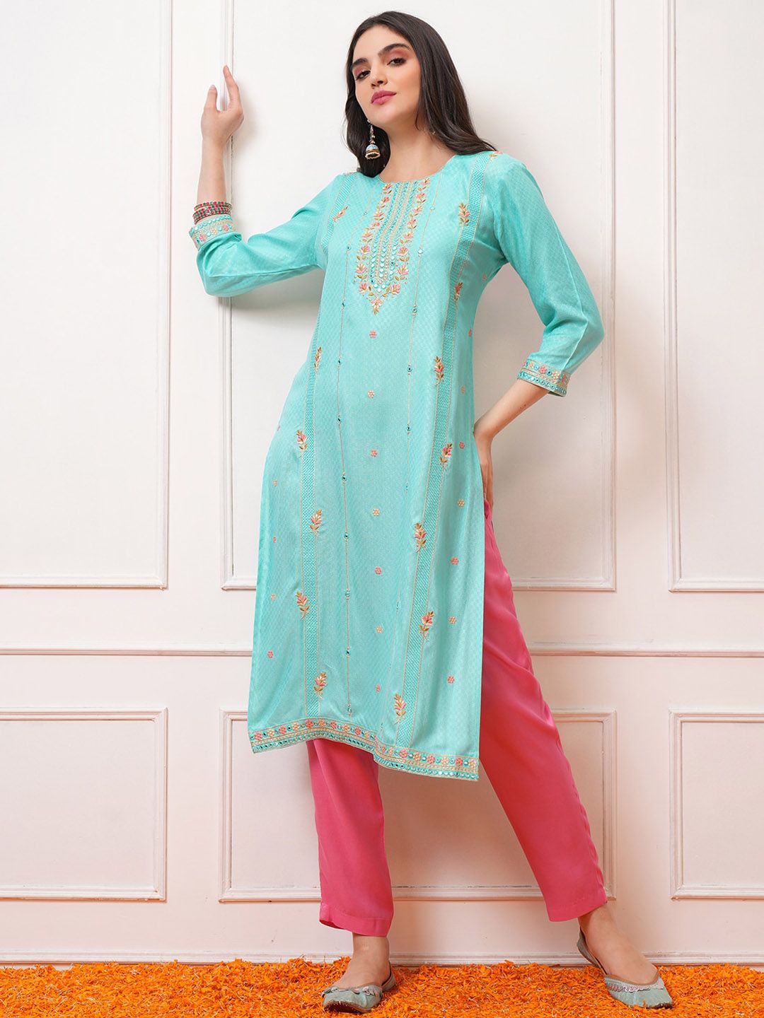 Vishudh Ethnic Motifs Embroidered Round Neck Thread Work Straight Kurta