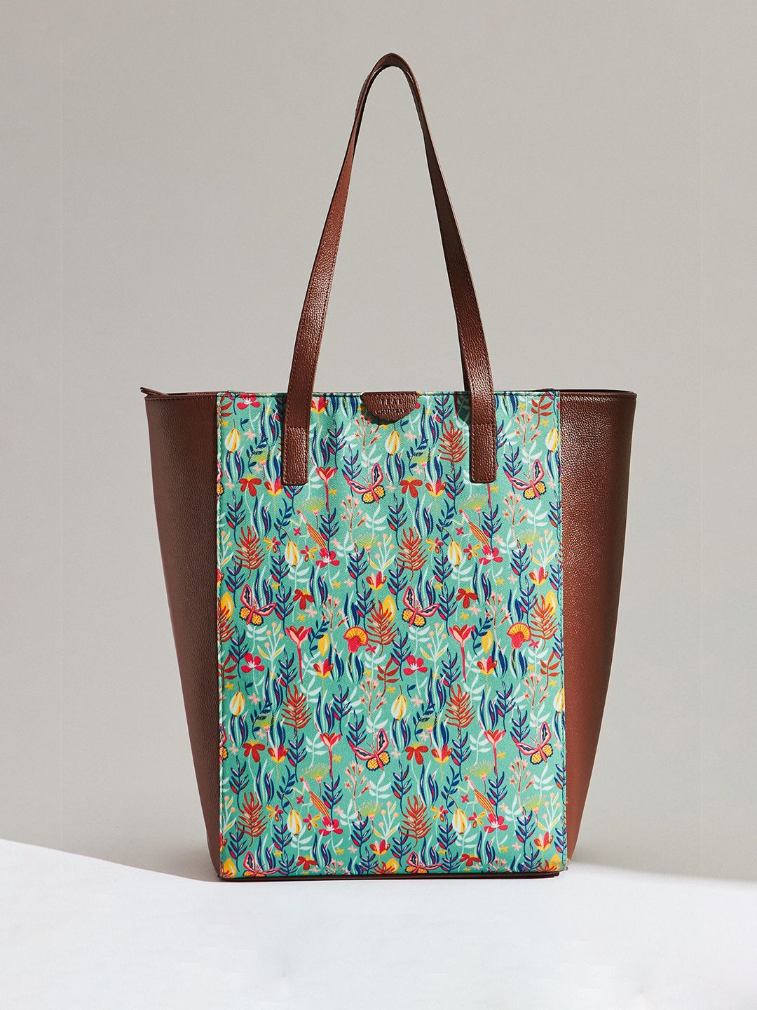 TEAL BY CHUMBAK Printed Oversized Shopper Tote Bag