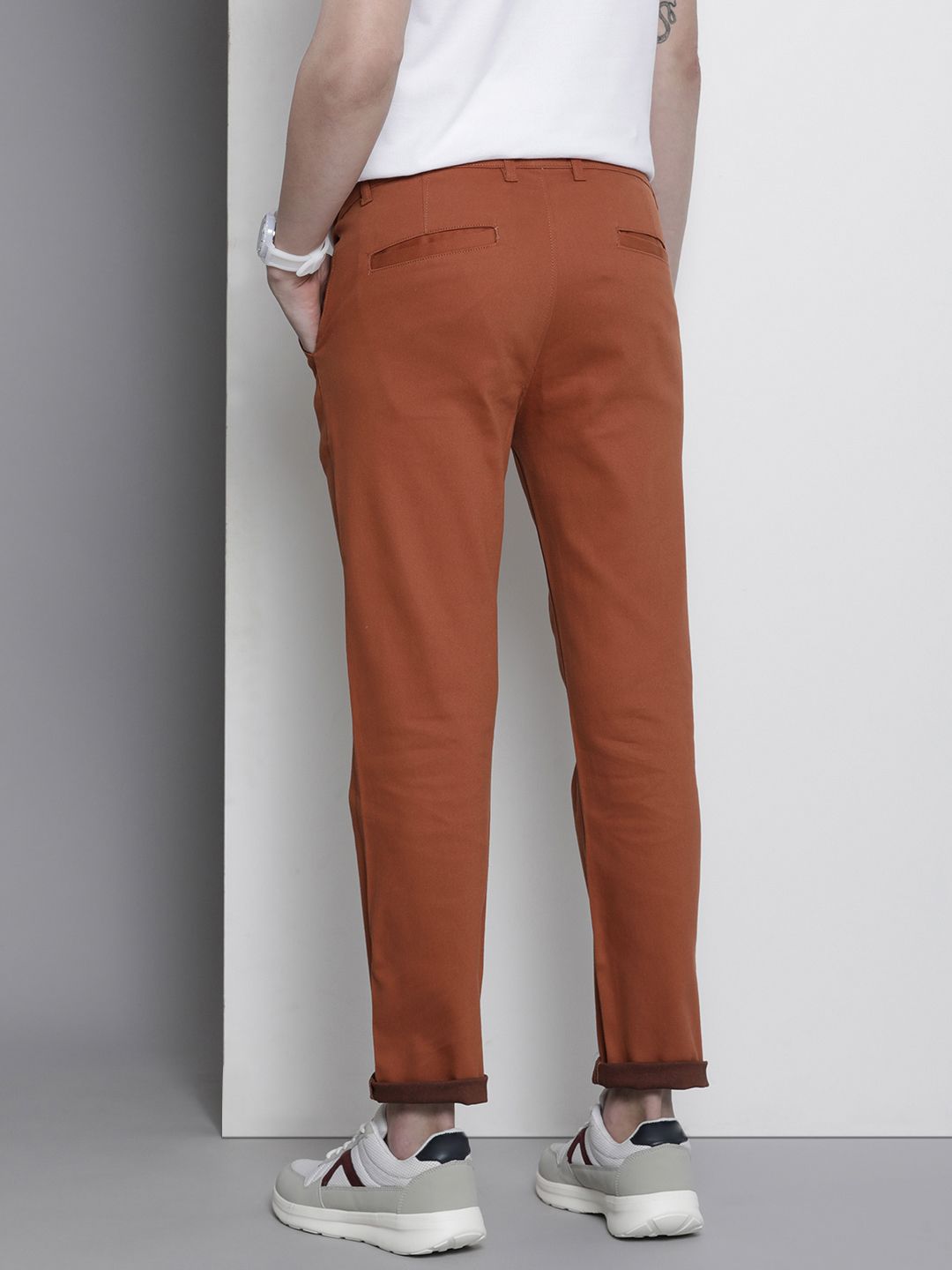 The Indian Garage Co Men Slim Fit Chinos