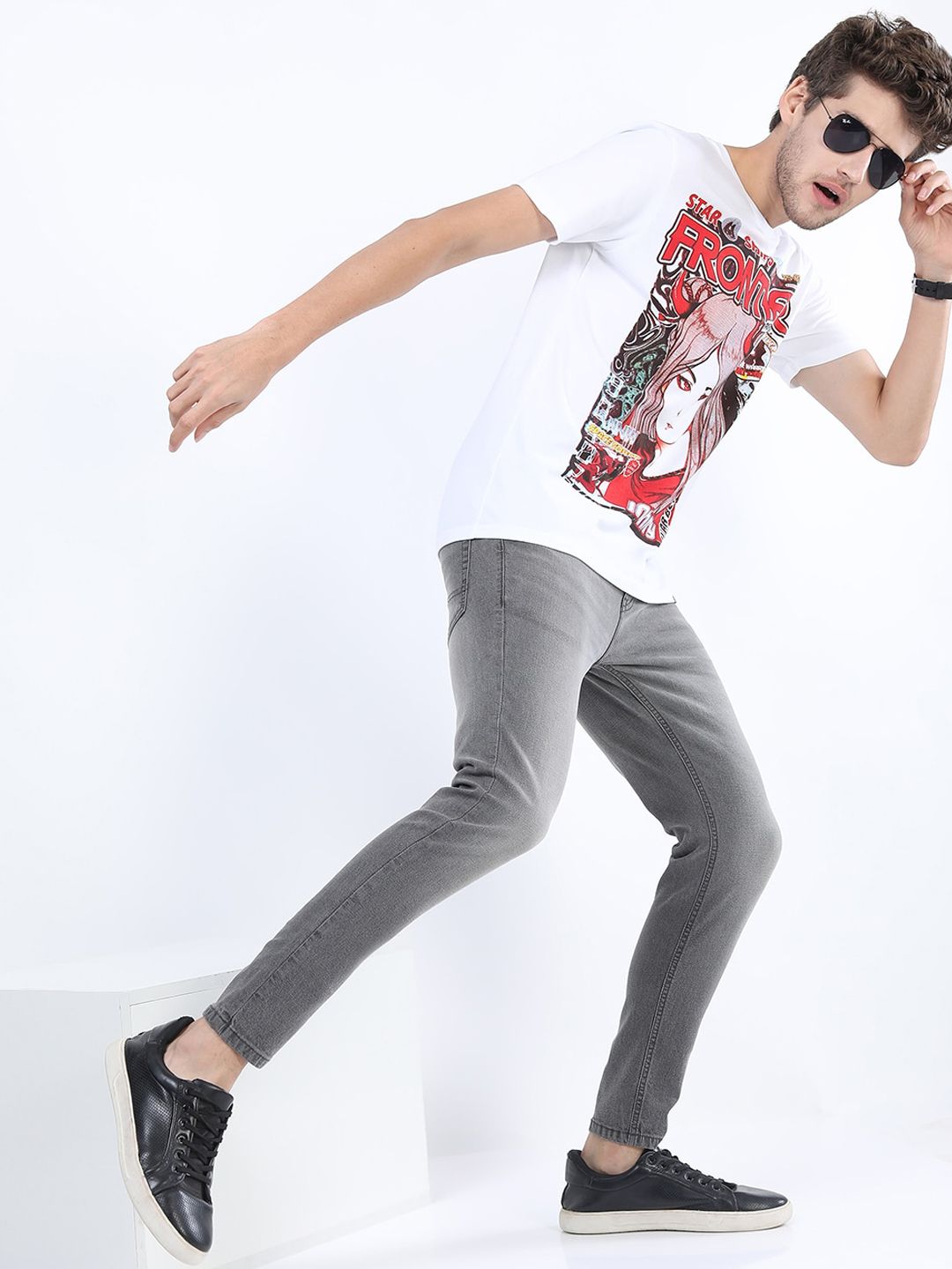 HIGHLANDER Men Grey Skinny Fit Light Fade Stretchable Denim Jeans