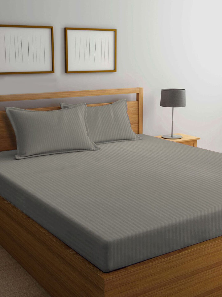 KLOTTHE Beige Striped Dilengkapi 300 TC King Cadar Halus dengan 2 Sarung Bantal-250X225 sm