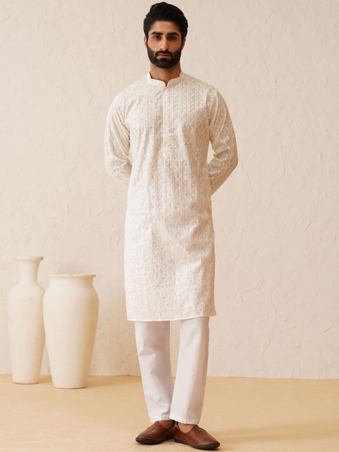 SOJANYA LUXE Mandarin Collar Embroidered Regular Thread Work Kurta with Pyjamas