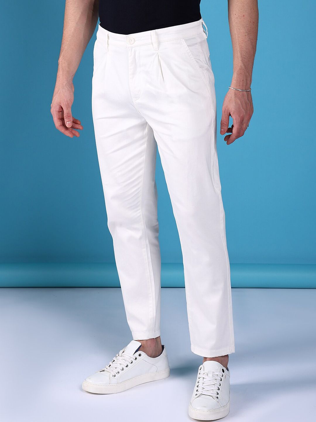 The Indian Garage Co Men Textured Regular Fit Pleated Trousers