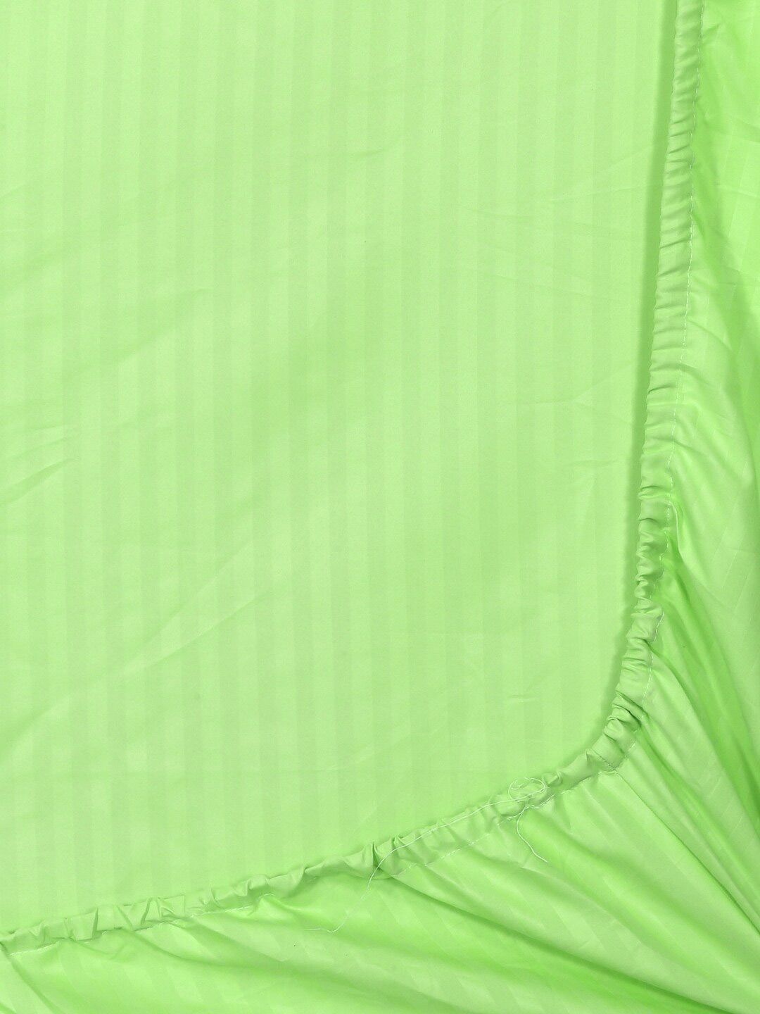 KLOTTHE Green Striped Fitted 300 TC Super King Bedsheet with 2 Pillow Covers-270X270 cm