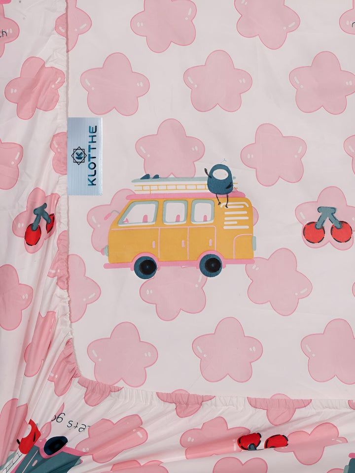 KLOTTHE Pink Graphic Polycotton 300 TC Fitted King Bedsheet with 2 Pillow Covers-98 x 89 inches