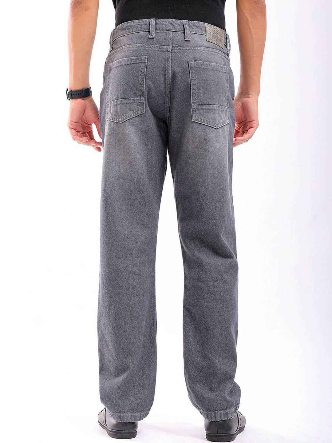 The Indian Garage Co Men Straight Fit No Fade Low Distress Cotton Jeans