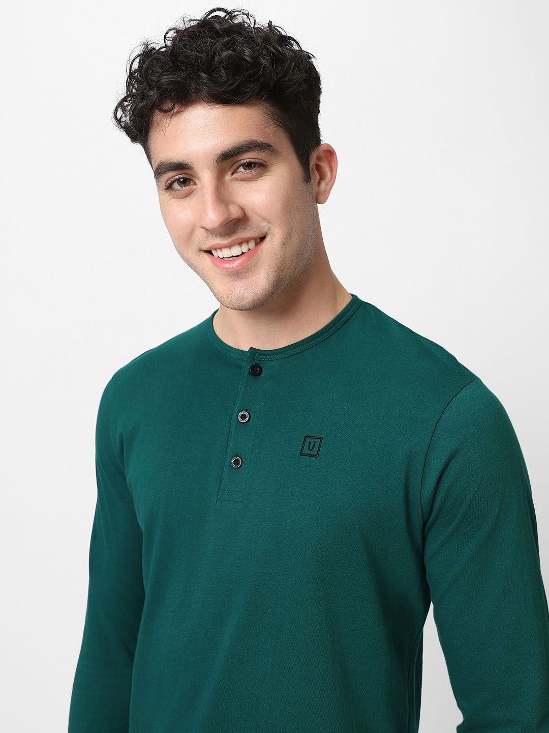Urbano Fashion Men Green Solid Henley Neck Pure Cotton T-shirt