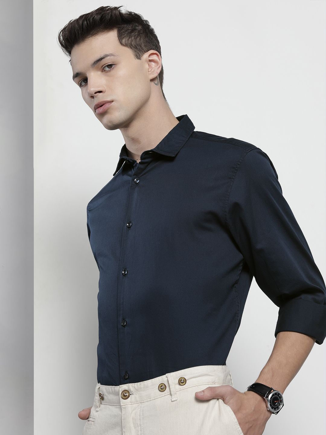 The Indian Garage Co Men Navy Blue Solid Comfort Casual Shirt