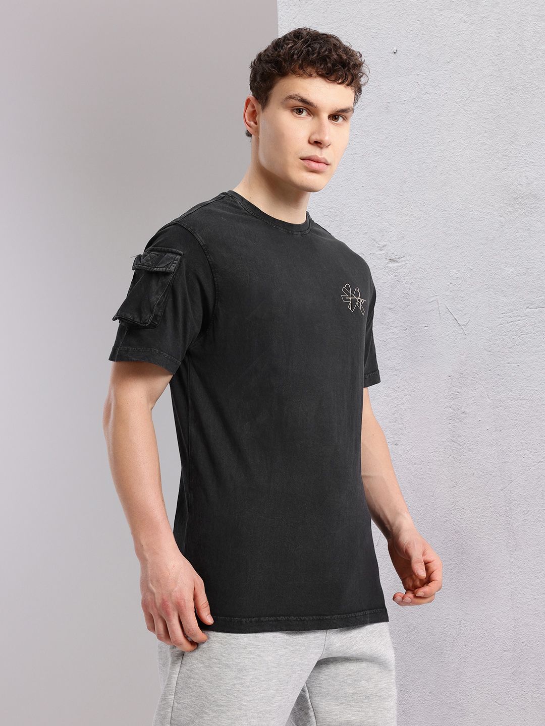 HRX by Hrithik Roshan Pure Cotton Cargo-Pocketed Lifestyle T-shirt