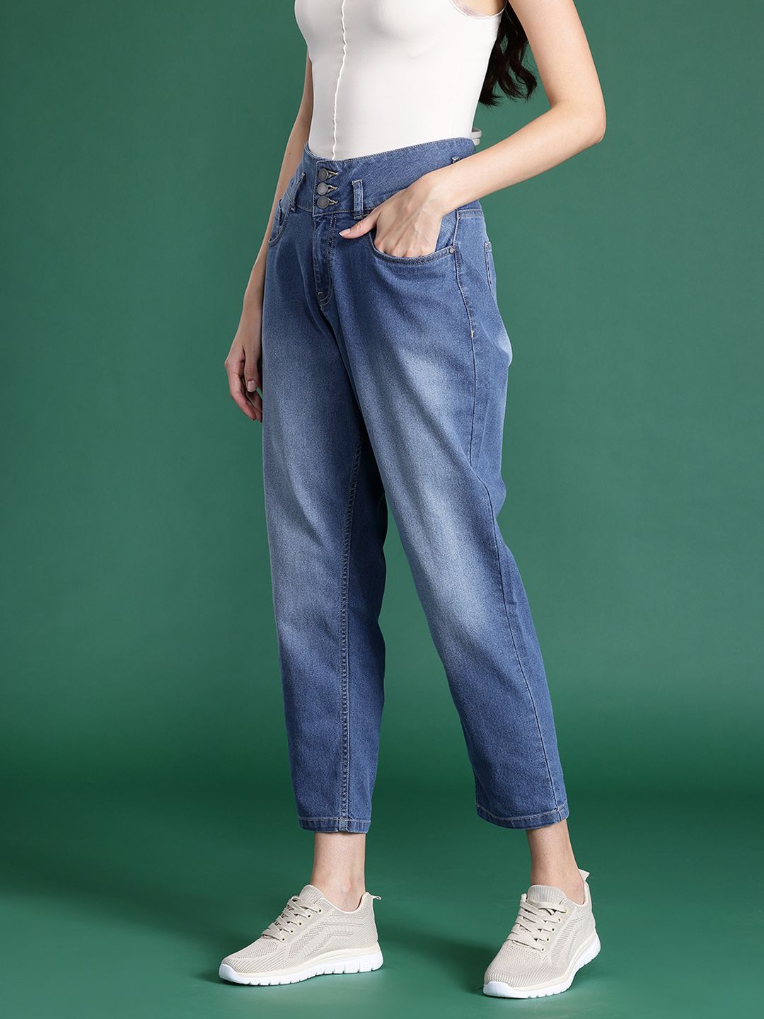 DressBerry Women Boyfriend Fit High-Rise Light Fade Stretchable Jeans