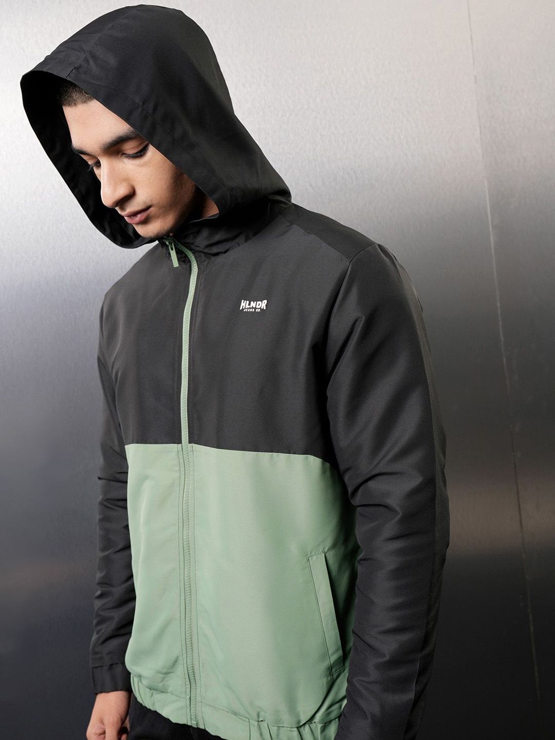 HIGHLANDER Men Colourblocked Crop Sporty Jacket