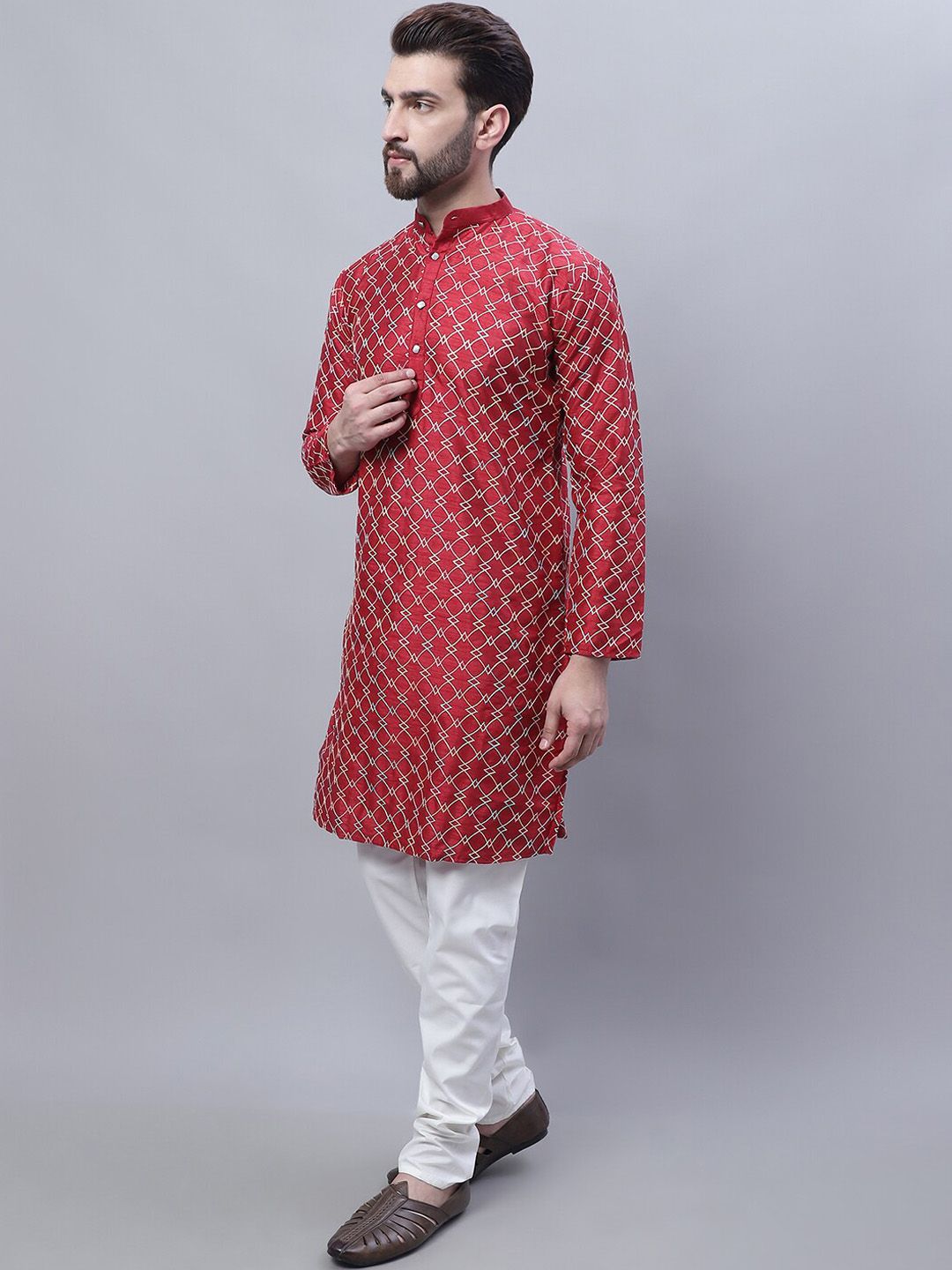 SOJANYA Embroidered Straight Kurta With Churidar And Nehru Jacket