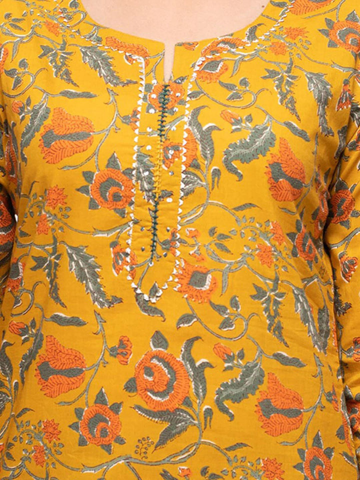 Kalini Floral Printed Pure Cotton Kurta dengan Seluar & Dupatta