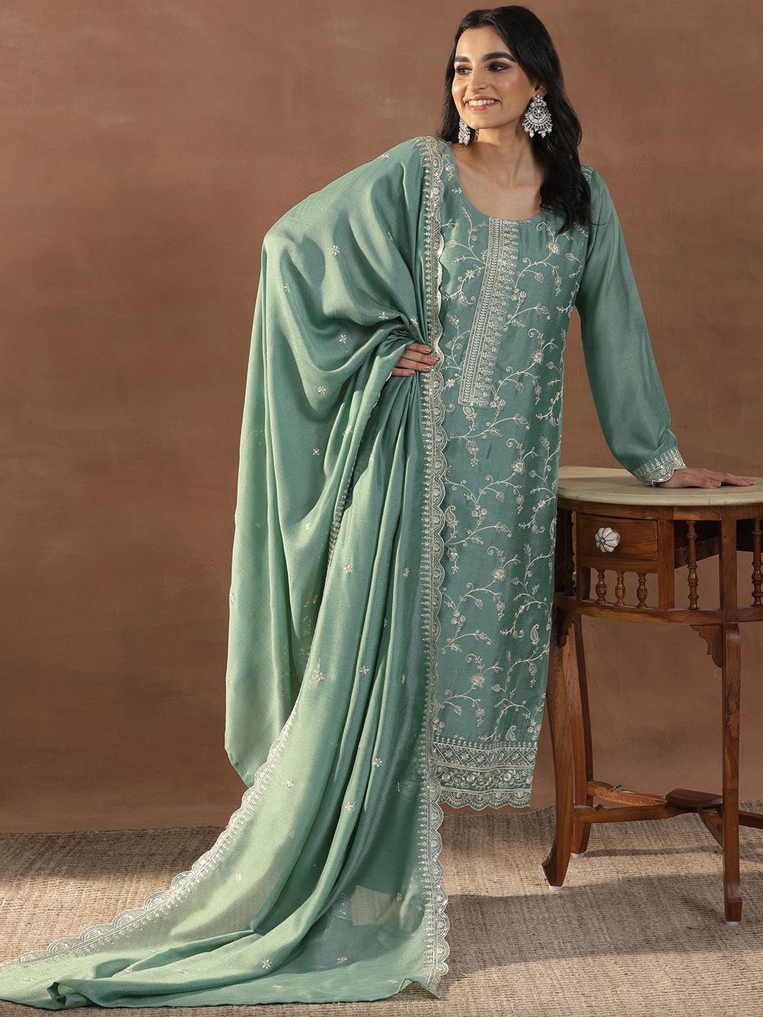 Libas Women Floral Embroidered Regular Sequinned Kurta with Trousers & With Dupatta