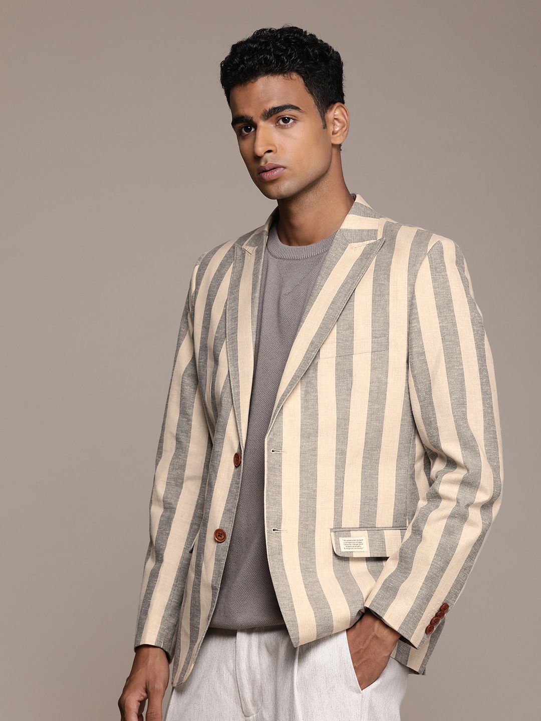Mr Bowerbird Tailored Fit Peaked Lapel Collar Single Breasted Casual Blazer