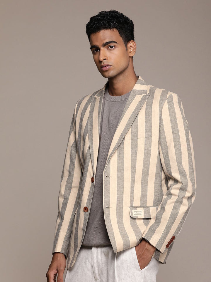 Mr Bowerbird Tailored Fit Peaked Lapel Collar Single Breasted Casual Blazer