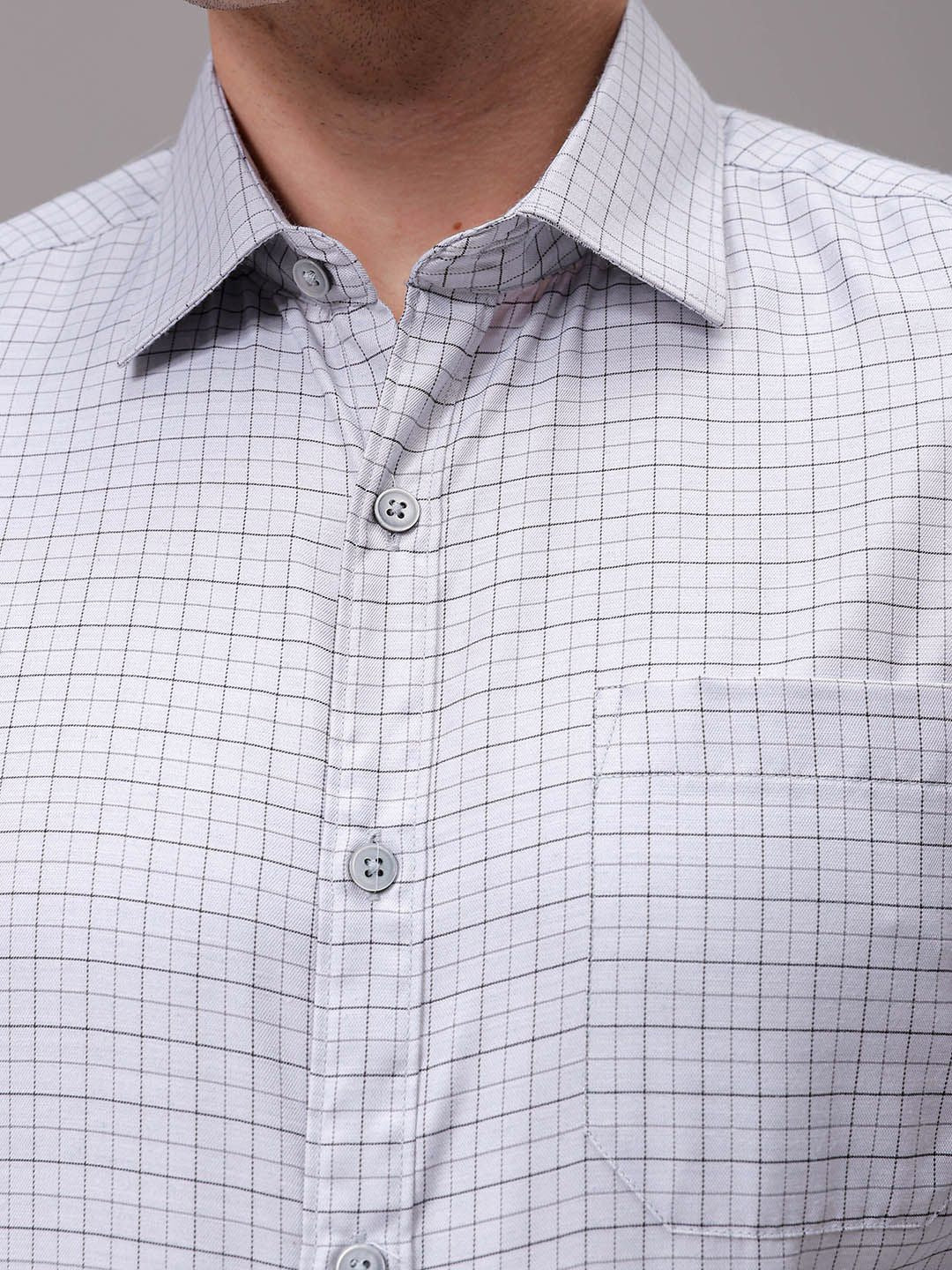 The Indian Garage Co. X Luxe Men Slim Fit Opaque Checked Formal Shirt