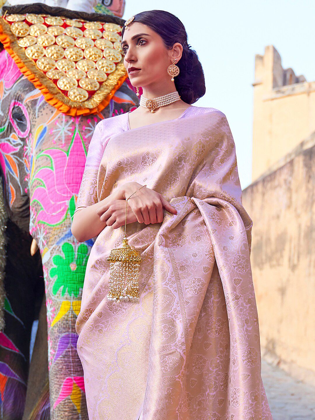 Mitera Lavender & Gold-Toned Woven Design Zari Silk Blend Banarasi Saree