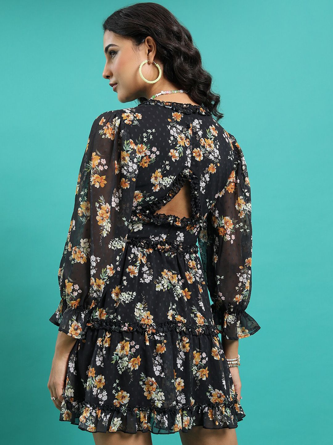 Tokyo Talkies Black Floral Printed Ruffled Detailed V-Neck Puff Sleeve Fit & Flare Dress