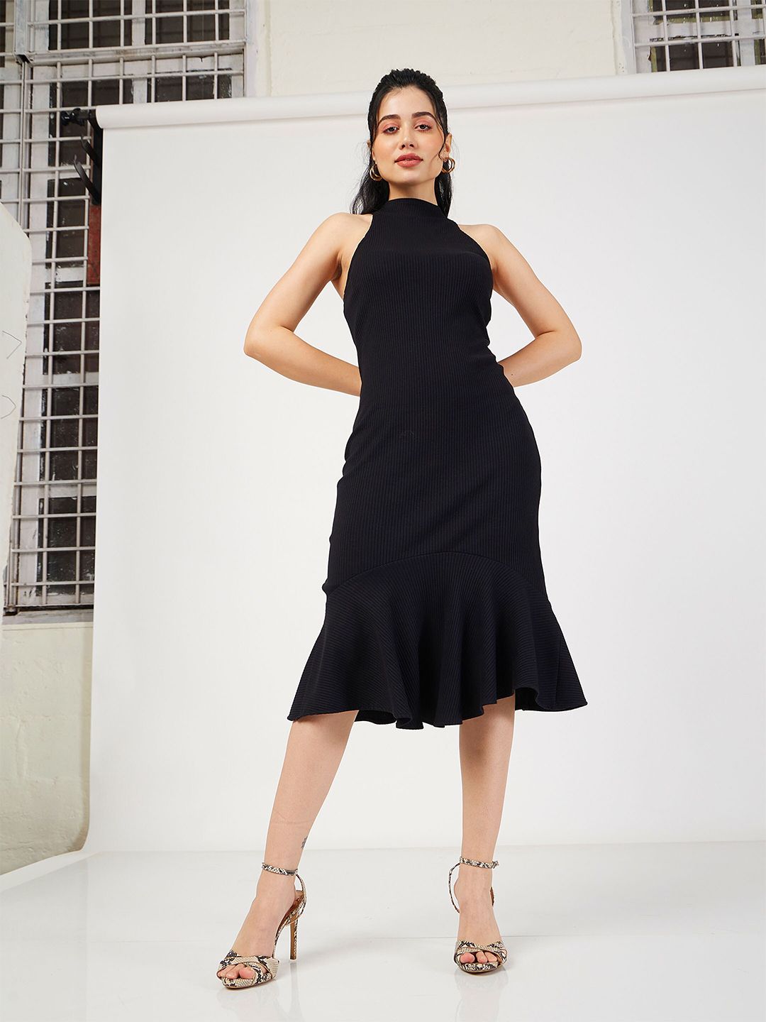 SASSAFRAS Halter Neck Sheath Dress