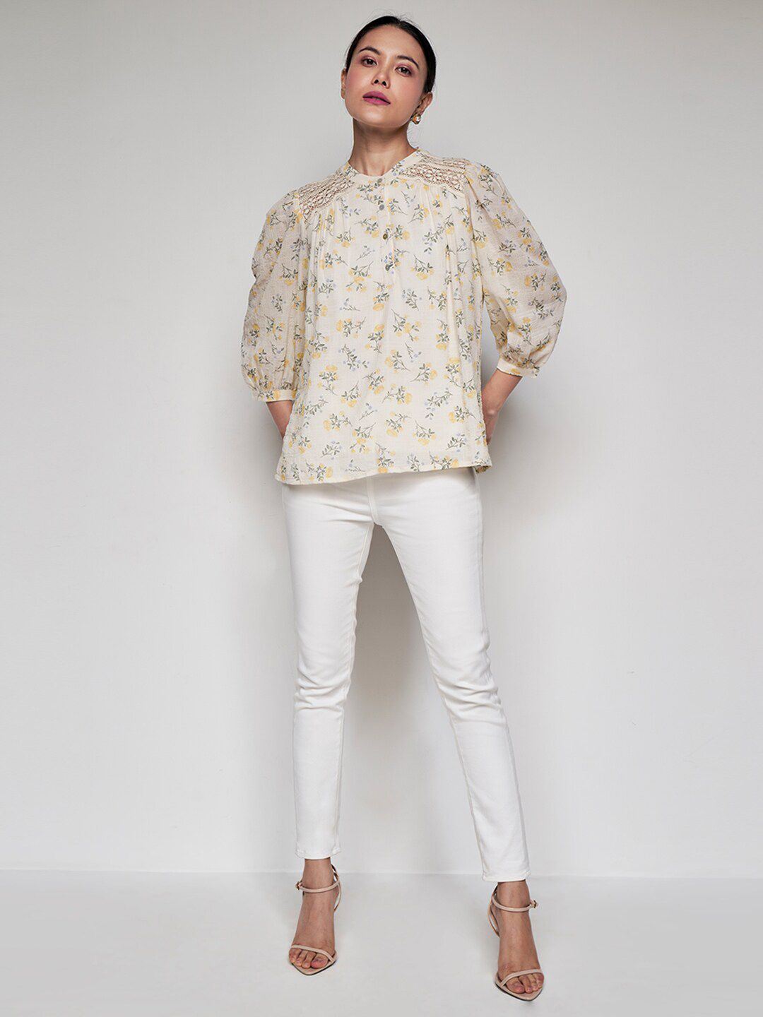 AND Floral Print Puff Sleeve Regular Top