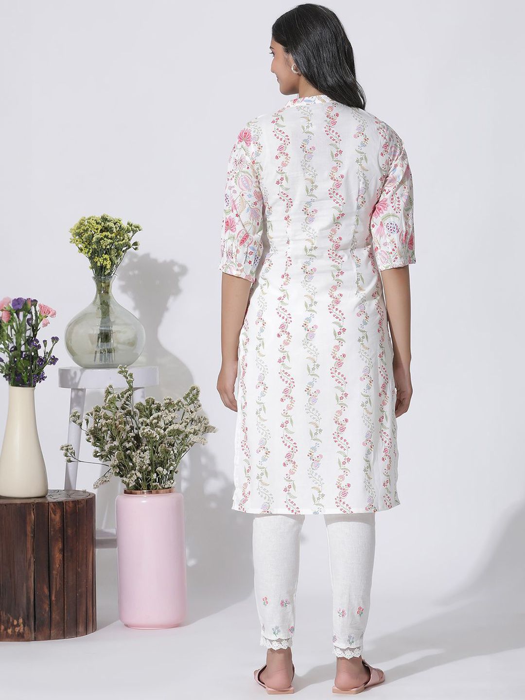 W Floral Printed Mandarin Collar Puffed Sleeves Regular Pure Cotton Kurta With Trousers