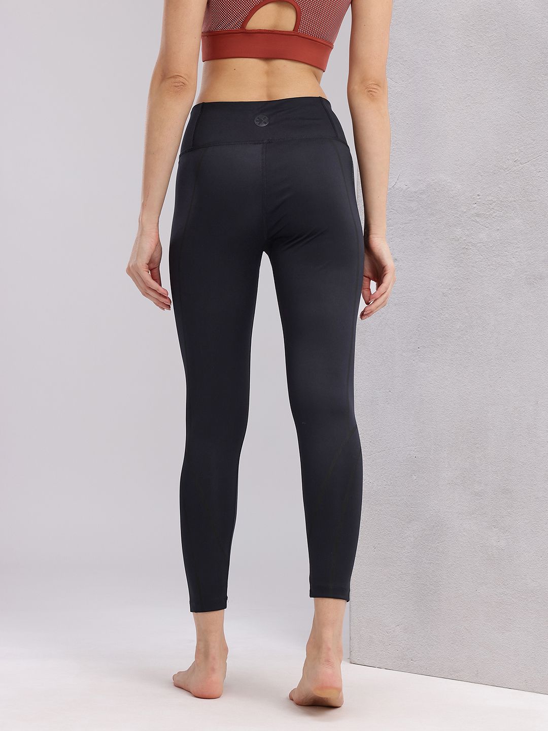 HRX by Hrithik Roshan Women Rapid-Dry Cropped Yoga Tights