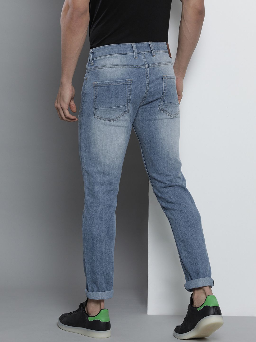 The Indian Garage Co Men Blue Slim Fit Heavy Fade Stretchable Jeans