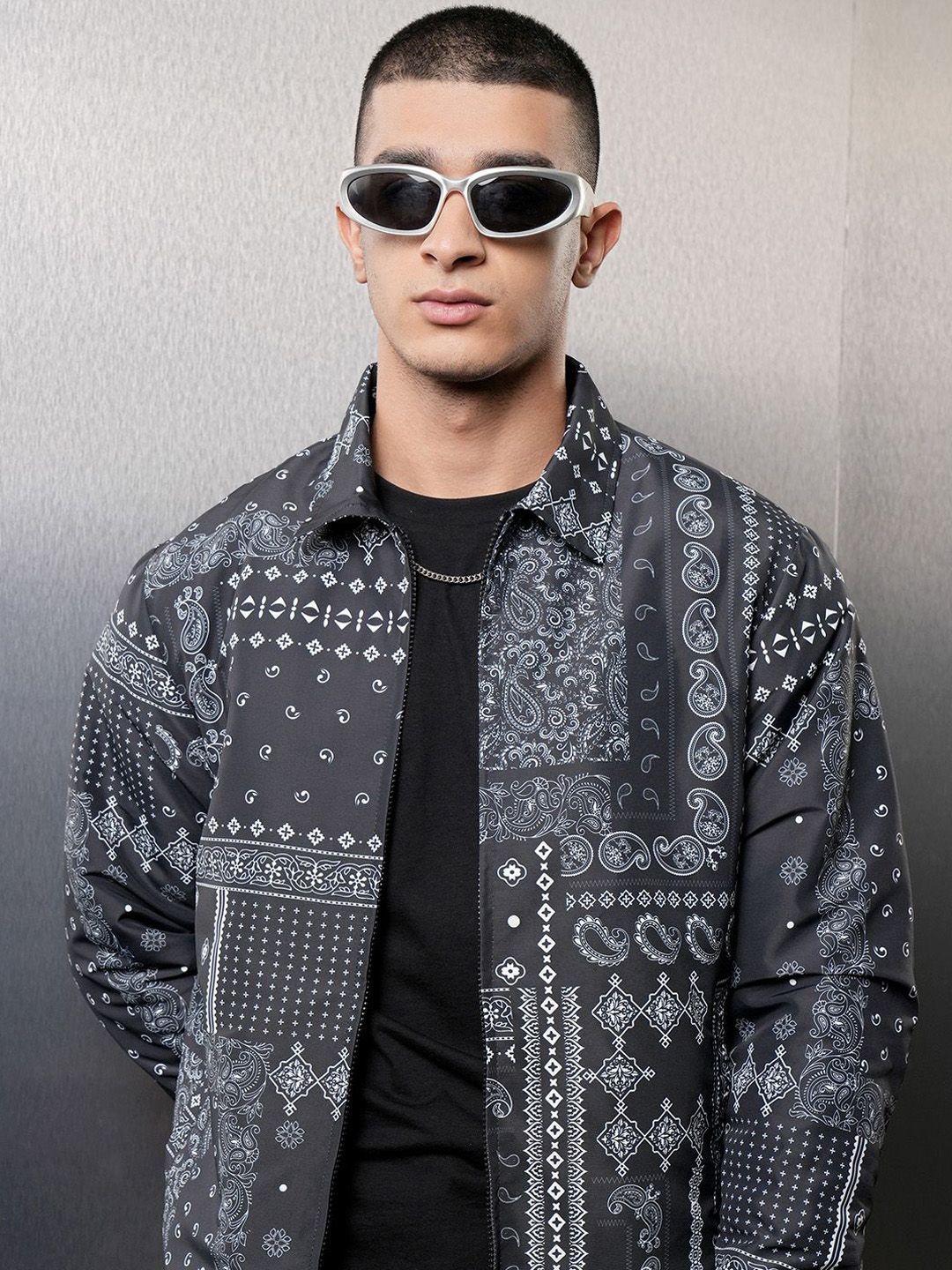 HIGHLANDER Men Crop Denim Jacket with Patchwork