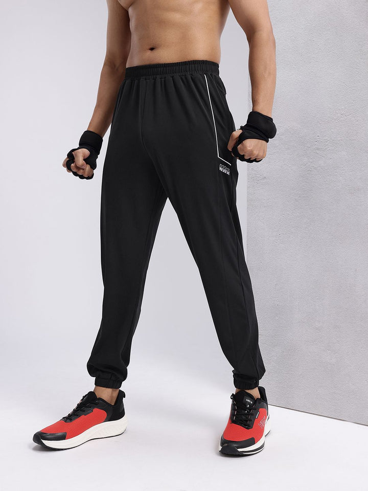HRX by Hrithik Roshan Men Rapid-Dry Mid-Rise Regular Fit Training Joggers
