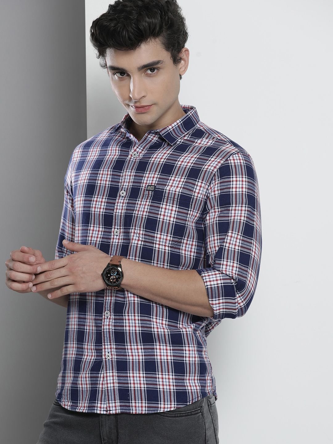 The Indian Garage Co Men Navy Blue & White Checked Casual Shirt