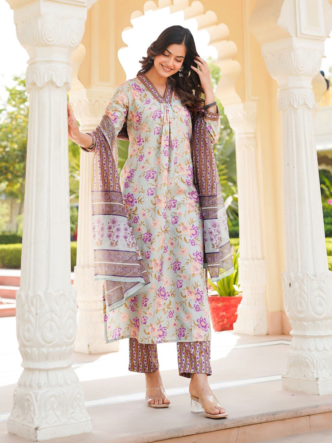 Kalini Floral dicetak lurus kurta dengan seluar dan dupatta