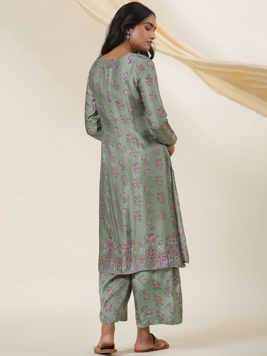 W Floral Printed Tie-Up Neck Sequinned Straight Kurta