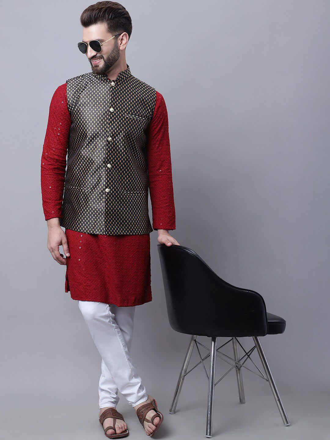 SOJANYA Motif Etnik Lelaki Sulam Kurta Kapas Tulen Dengan Jaket Churidar & Nehru