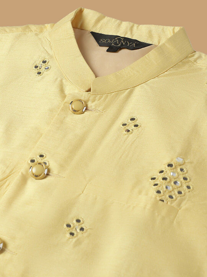 SOJANYA Motif Etnik Bersulam Kurta Kapas Tulen Labuci dengan Jaket Churidar & Nehru