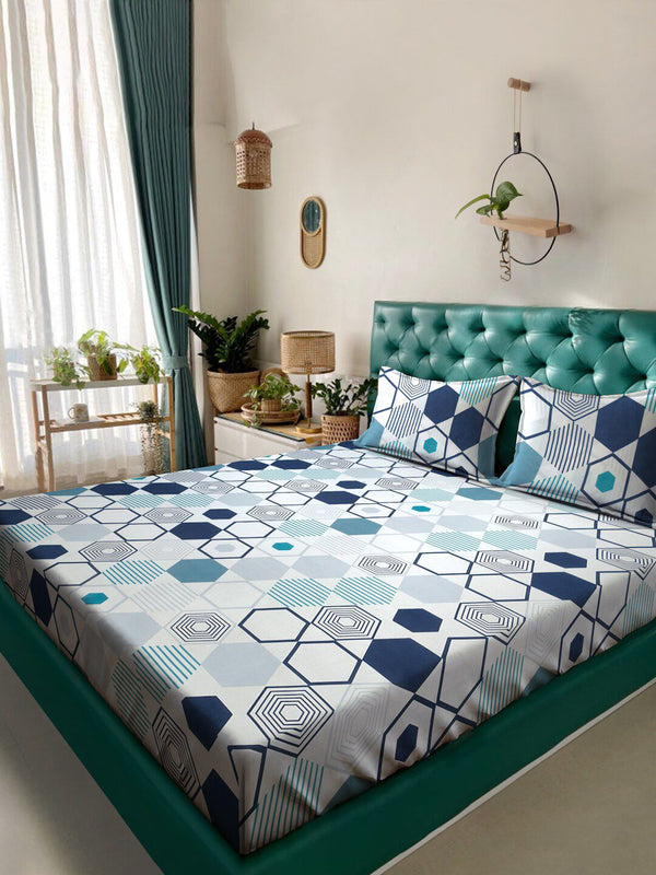 KLOTTHE White & Blue Geometric Printed 300 TC Fitted King Bedsheet With 2 Pillow Covers