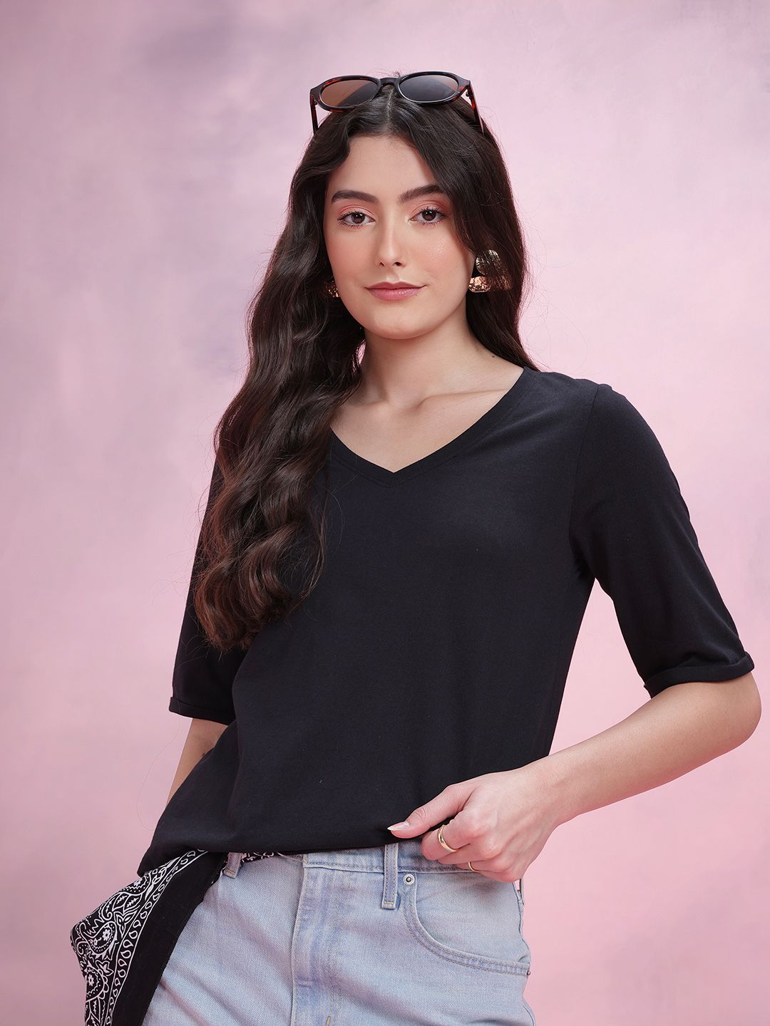DressBerry V-Neck Regular Fit T-shirt