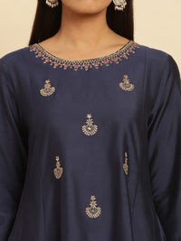 W Ethnic Motifs Embroidered Regular Sleeves Sequins Kurta