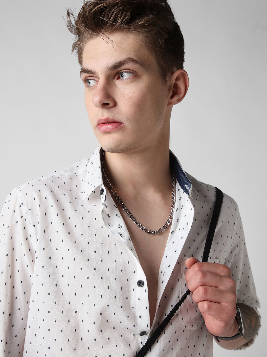 VASTRADO Men Classic Slim Fit Opaque Printed Casual Shirt